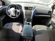 ✅ 2011 Chevrolet Traverse 1LT • VIN: 1GNKRGED2BJ385147 • Lot: 70692654. Wystawiony na Copart z przebiegiem Nie podano. Bezpłatny archiwum sprzedaży aukcyjnych z USA i szczegółowy raport historii pojazdu na DreamBid. Zdjęcie 8.