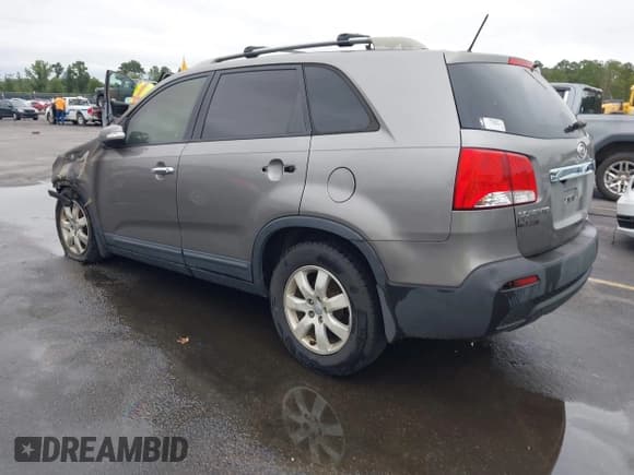 ✅ 2012 Kia Sorento LX • VIN: 5XYKT4A68CG279092 • Лот: 43315857. Опубликован ранее на IAAI с пробегом 28 миль. Бесплатный доступ к архиву аукционных продаж из США и подробный отчёт об истории автомобиля на DreamBid. Изображение 3.