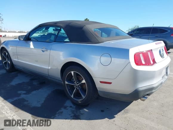 ✅ 2012 Ford Mustang Premium • VIN: 1ZVBP8EM2C5235096 • Lot: 43385320. Listed on IAAI with 110,439 mi. Free auction sales archive from the USA and detailed vehicle history report at DreamBid. Image 3.