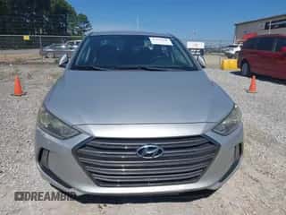 2017 Hyundai Elantra SE z VIN 5NPD84LF2HH089117, wystawiony jako IAAI lot #43421646 z przebiegiem 240 381 mil mil oraz . Historia ofert i sprzedaży dostępna na DreamBid. Obrazek 6.