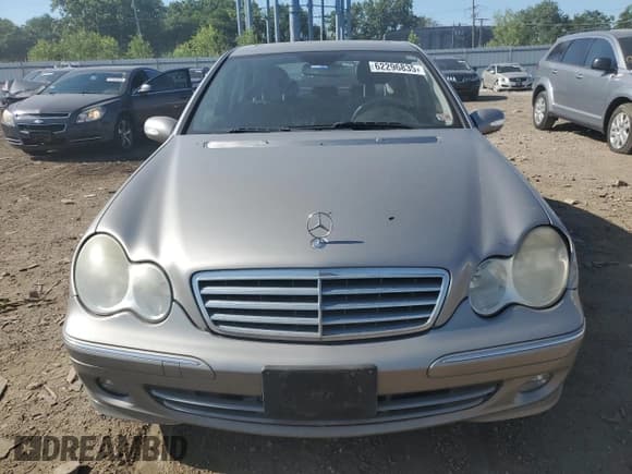 ✅ 2005 Mercedes-Benz C 240 • VIN: WDBRF81J95F632977 • Лот: 62296835. Опубликован ранее на Copart с пробегом 118 666 миль. Бесплатный доступ к архиву аукционных продаж из США и подробный отчёт об истории автомобиля на DreamBid. Изображение 5.