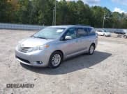 ✅ 2017 Toyota Sienna XLE Auto Access Seat • VIN: 5TDYZ3DCXHS878865 • Lot: 43404452. Wystawiony na IAAI z przebiegiem 175 131 mil. Bezpłatny archiwum sprzedaży aukcyjnych z USA i szczegółowy raport historii pojazdu na DreamBid. Zdjęcie 2.