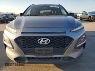 ✅ 2018 Hyundai Kona SEL • VIN: KM8K22AA4JU137499 • Лот: 71777324. Опубликован ранее на Copart с пробегом 101 691 миль. Бесплатный доступ к архиву аукционных продаж из США и подробный отчёт об истории автомобиля на DreamBid. Изображение 5.