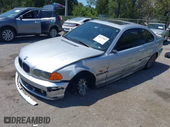 2000 BMW 3 Series 323Ci с VIN WBABM3349YJN88416, выставлен на аукционе IAAI как лот 42137407 с пробегом 228 922 миль миль и . История ставок и продаж доступна на DreamBid. Изображение 18.