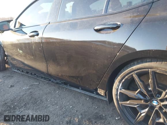 ✅ 2024 BMW 8 Series M850i • VIN: WBAGV8C00RCN95483 • Lot: 41294811. Listed on IAAI with Not provided. Free auction sales archive from the USA and detailed vehicle history report at DreamBid. Image 17.