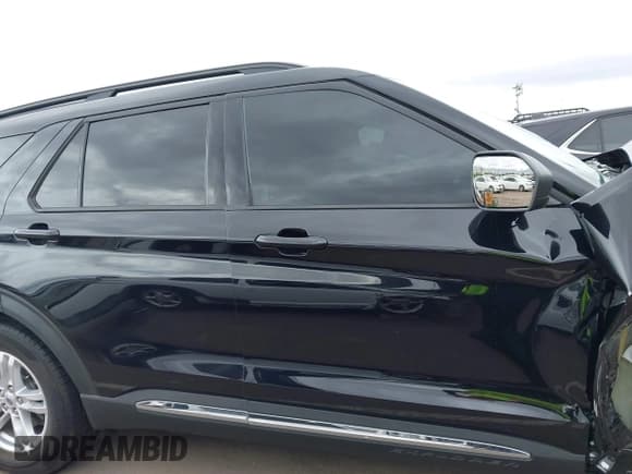 ✅ 2024 Ford Explorer XLT • VIN: 1FMSK7DH8RGA76786 • Lot: 42203743. Wystawiony na IAAI z przebiegiem 23 926 mil. Bezpłatny archiwum sprzedaży aukcyjnych z USA i szczegółowy raport historii pojazdu na DreamBid. Zdjęcie 14.