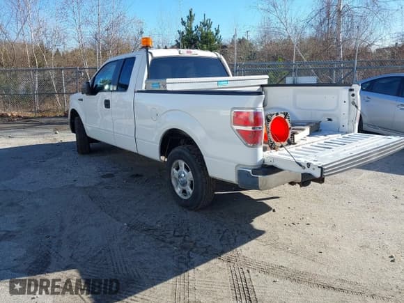 ✅ 2010 Ford F-150 XL • VIN: 1FTFX1EV5AKE27213 • Lot: 43779825. Listed on IAAI with 177,945 mi. Free auction sales archive from the USA and detailed vehicle history report at DreamBid. Image 3.
