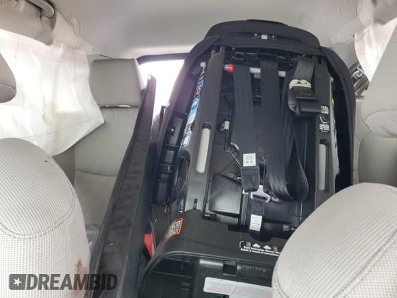 ✅ 2022 Toyota Corolla Cross LE • VIN: 7MUCAAAG5NV035560 • Lot: 80181875. Listed on Copart with Not provided. Free auction sales archive from the USA and detailed vehicle history report at DreamBid. Image 10.