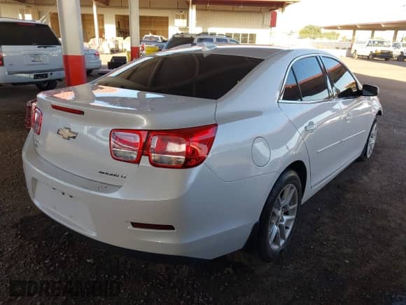 2015 Chevrolet Malibu LT with VIN 1G11C5SL8FF217794, listed as a IAAI auction lot 43337832 with 141,756 mi miles and . Bid and sale history available at DreamBid. Image 4.