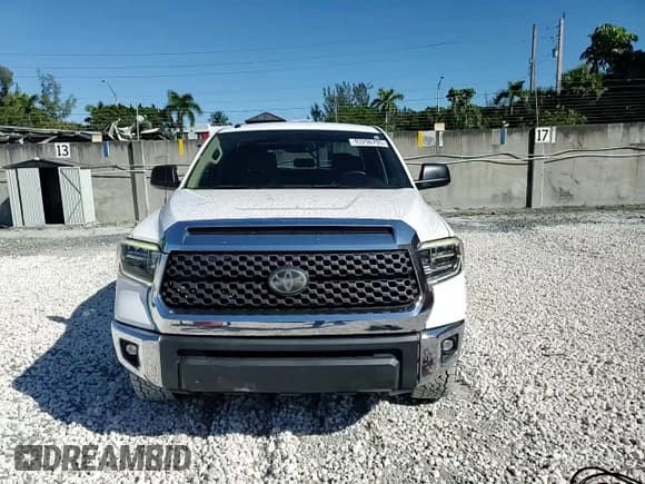 ✅ 2018 Toyota Tundra SR5 • VIN: 5TFDW5F14JX714722 • Лот: 93296795. Опубликован ранее на Copart с пробегом 102 446 миль. Бесплатный доступ к архиву аукционных продаж из США и подробный отчёт об истории автомобиля на DreamBid. Изображение 13.