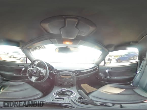 ✅ 2007 Mazda MX-5 Miata Grand Touring • VIN: JM1NC26F670136454 • Лот: 71676095. Опубликован ранее на Copart с пробегом 51 246 миль. Бесплатный доступ к архиву аукционных продаж из США и подробный отчёт об истории автомобиля на DreamBid. Изображение 15.