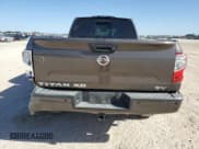 ✅ 2017 Nissan Titan SV • VIN: 1N6AA1F28HN551630 • Лот: 87104504. Опубликован ранее на Copart с пробегом 136 518 миль. Бесплатный доступ к архиву аукционных продаж из США и подробный отчёт об истории автомобиля на DreamBid. Изображение 6.
