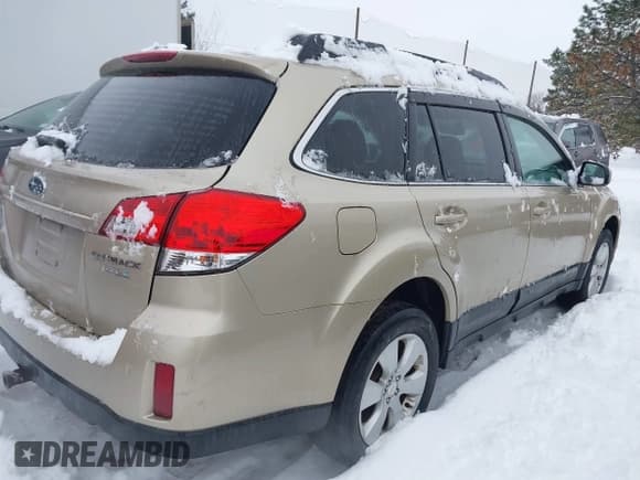 ✅ 2010 Subaru Outback Premium • VIN: 4S4BRBBC3A3327845 • Lot: 43865795. Listed on IAAI with 119,044 mi. Free auction sales archive from the USA and detailed vehicle history report at DreamBid. Image 4.