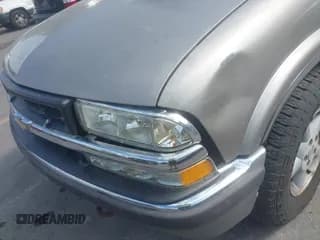 ✅ 1998 Chevrolet Blazer • VIN: 1GNDT13W9WK124402 • Lot: 42632990. Wystawiony na IAAI z przebiegiem 119 683 mil. Bezpłatny archiwum sprzedaży aukcyjnych z USA i szczegółowy raport historii pojazdu na DreamBid. Zdjęcie 6.