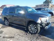 ✅ 2016 Toyota Sequoia Limited • VIN: 5TDJY5G16GS140022 • Лот: 40995557. Опубликован ранее на IAAI с пробегом 116 032 миль. Бесплатный доступ к архиву аукционных продаж из США и подробный отчёт об истории автомобиля на DreamBid. Изображение 1.