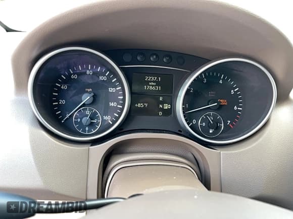 ✅ 2007 Mercedes-Benz M 350 • VIN: 4JGBB86E67A207111 • Лот: 85759755. Опубликован ранее на Copart с пробегом 178 631 миль. Бесплатный доступ к архиву аукционных продаж из США и подробный отчёт об истории автомобиля на DreamBid. Изображение 8.