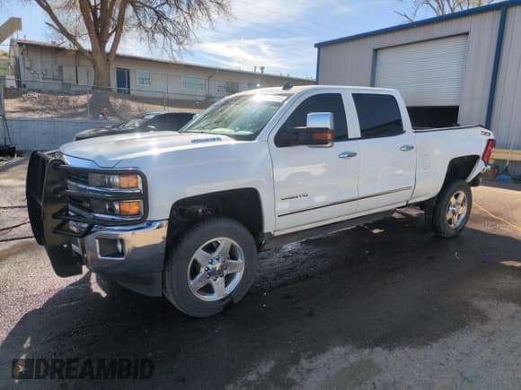 ✅ 2015 Chevrolet Silverado 2500HD LTZ • VIN: 1GC1KWE87FF106595 • Лот: 50557155. Опубликован ранее на Copart с пробегом 158 001 миль. Бесплатный доступ к архиву аукционных продаж из США и подробный отчёт об истории автомобиля на DreamBid. Изображение 1.