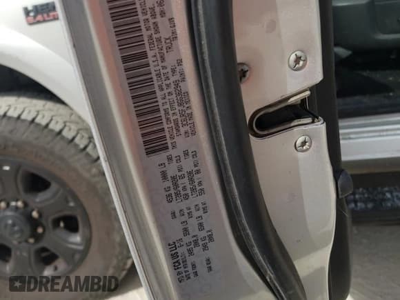 ✅ 2016 Ram 2500 Laramie • VIN: 3C6UR5FJ8GG362949 • Лот: 70837084. Опубликован ранее на Copart с пробегом 114 820 миль. Бесплатный доступ к архиву аукционных продаж из США и подробный отчёт об истории автомобиля на DreamBid. Изображение 12.