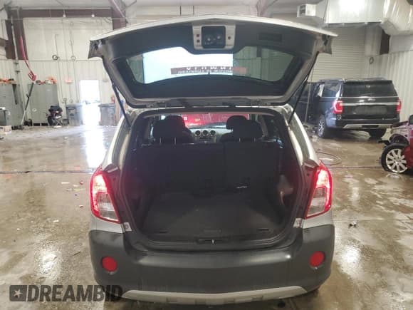 ✅ 2013 Chevrolet Captiva Sport LS • VIN: 3GNAL2EK7DS606497 • Lot: 48035915. Wystawiony na Copart z przebiegiem 74 154 mil. Bezpłatny archiwum sprzedaży aukcyjnych z USA i szczegółowy raport historii pojazdu na DreamBid. Zdjęcie 6.