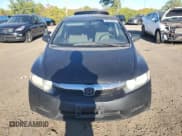 ✅ 2009 Honda Civic DX-G • VIN: 2HGFA16409H112721 • Lot: 84615045. Listed on Copart with 287,826 mi. Free auction sales archive from the USA and detailed vehicle history report at DreamBid. Image 5.