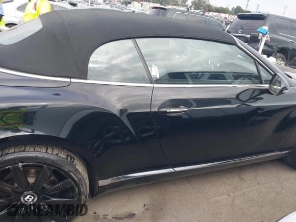 ✅ 2013 Bentley Continental GT • VIN: SCBGR3ZAXDC080271 • Lot: 39498924. Listed on IAAI with 39,873 mi. Free auction sales archive from the USA and detailed vehicle history report at DreamBid. Image 13.