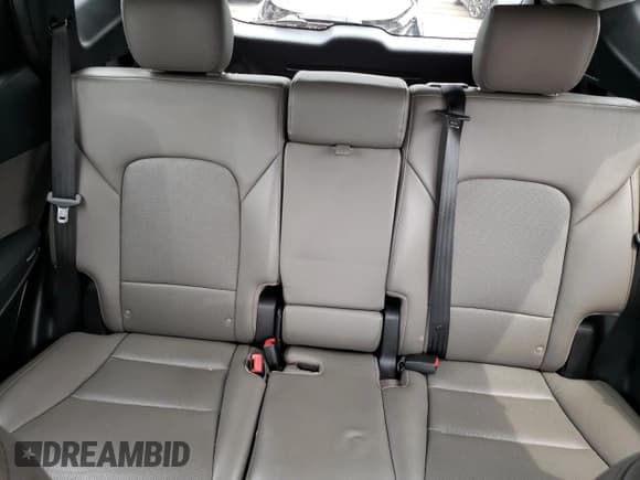 ✅ 2017 Hyundai Santa Fe 2.4L • VIN: 5NMZUDLB9HH023336 • Лот: 57510253. Опубликован ранее на Copart с пробегом 79 693 миль. Бесплатный доступ к архиву аукционных продаж из США и подробный отчёт об истории автомобиля на DreamBid. Изображение 10.