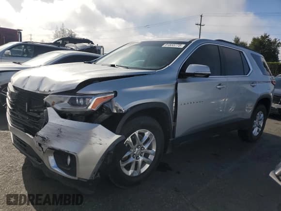 ✅ 2019 Chevrolet Traverse LT Cloth • VIN: 1GNERGKW8KJ149783 • Lot: 91833775. Wystawiony na Copart z przebiegiem 19 910 mil. Bezpłatny archiwum sprzedaży aukcyjnych z USA i szczegółowy raport historii pojazdu na DreamBid. Zdjęcie 1.