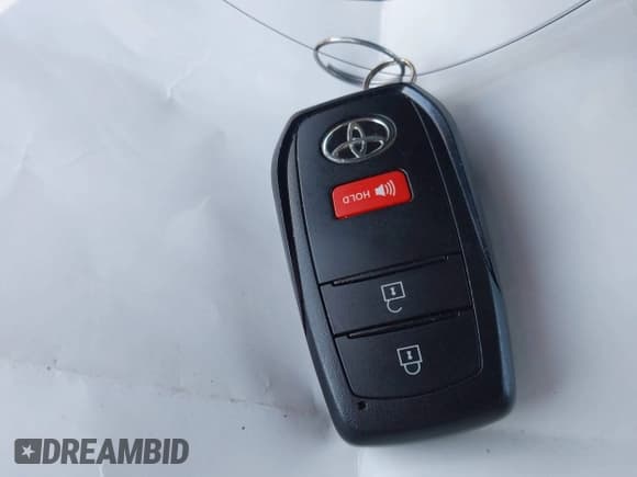 ✅ 2022 Toyota Corolla Cross LE • VIN: 7MUBAAAG3NV033480 • Лот: 43096425. Опубликован ранее на IAAI с пробегом 49 766 миль. Бесплатный доступ к архиву аукционных продаж из США и подробный отчёт об истории автомобиля на DreamBid. Изображение 11.