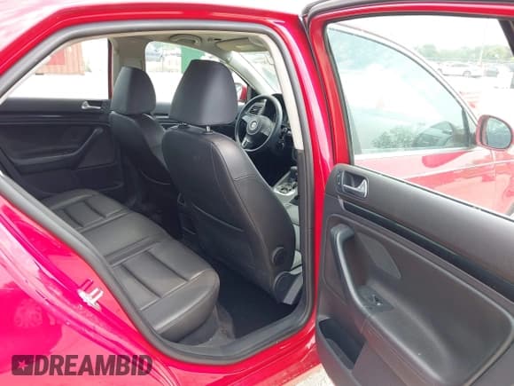 ✅ 2010 Volkswagen Jetta Limited Edition • VIN: 3VWRX7AJ2AM030065 • Lot: 42486185. Listed on IAAI with 114,160 mi. Free auction sales archive from the USA and detailed vehicle history report at DreamBid. Image 8.