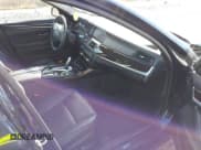 ✅ 2013 BMW 5 Series 535i xDrive • VIN: WBAFU7C51DDU71651 • Lot: 43661539. Wystawiony na IAAI z przebiegiem 55 558 mil. Bezpłatny archiwum sprzedaży aukcyjnych z USA i szczegółowy raport historii pojazdu na DreamBid. Zdjęcie 5.