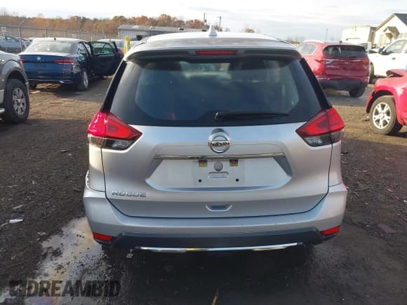 ✅ 2017 Nissan Rogue S • VIN: KNMAT2MT8HP594674 • Lot: 43707949. Listed on IAAI with 75,585 mi. Free auction sales archive from the USA and detailed vehicle history report at DreamBid. Image 17.