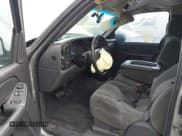 ✅ 2004 Chevrolet Silverado 1500 LS • VIN: 2GCEC19VX41197755 • Lot: 43588258. Listed on IAAI with 215,840 mi. Free auction sales archive from the USA and detailed vehicle history report at DreamBid. Image 5.