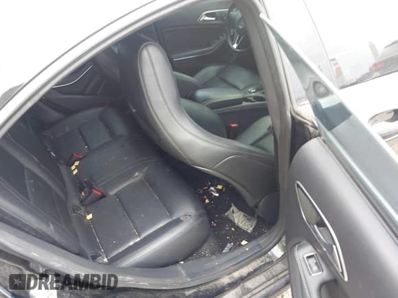 ✅ 2014 Mercedes-Benz CLA 250 • VIN: WDDSJ4EB7EN138013 • Lot: 42365014. Listed on IAAI with 185,393 mi. Free auction sales archive from the USA and detailed vehicle history report at DreamBid. Image 8.