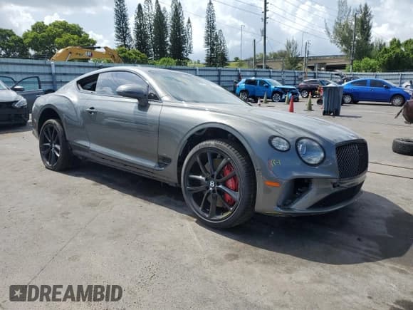 ✅ 2022 Bentley Continental GT GT V8 • VIN: SCBCG2ZG3NC093058 • Lot: 66557405. Listed on Copart with 9,760 mi. Free auction sales archive from the USA and detailed vehicle history report at DreamBid. Image 4.