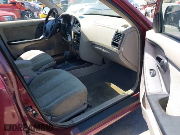 ✅ 2001 Hyundai Elantra GLS • VIN: KMHDN45D11U182397 • Lot: 42830839. Wystawiony na IAAI z przebiegiem 155 602 mil. Bezpłatny archiwum sprzedaży aukcyjnych z USA i szczegółowy raport historii pojazdu na DreamBid. Zdjęcie 5.