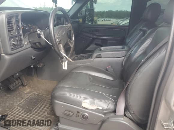 ✅ 2005 GMC Sierra 2500HD SLT • VIN: 1GTHK23295F921028 • Лот: 54136225. Опубликован ранее на Copart с пробегом 287 808 миль. Бесплатный доступ к архиву аукционных продаж из США и подробный отчёт об истории автомобиля на DreamBid. Изображение 7.