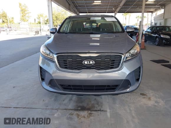✅ 2019 Kia Sorento L • VIN: 5XYPG4A38KG598250 • Lot: 43710805. Wystawiony na IAAI z przebiegiem 85 019 mil. Bezpłatny archiwum sprzedaży aukcyjnych z USA i szczegółowy raport historii pojazdu na DreamBid. Zdjęcie 12.
