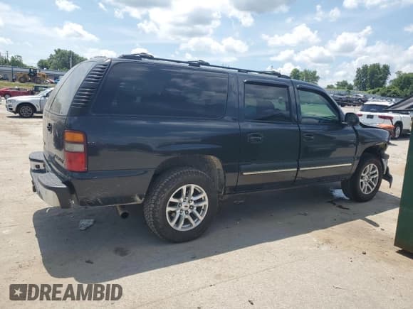 ✅ 2003 Chevrolet Suburban LT • VIN: 1GNFK16Z73J210407 • Lot: 62556615. Listed on Copart with 231,529 mi. Free auction sales archive from the USA and detailed vehicle history report at DreamBid. Image 3.