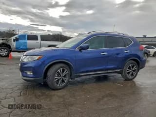 ✅ 2017 Nissan Rogue SL • VIN: 5N1AT2MT9HC864420 • Лот: 94490735. Опубликован ранее на Copart с пробегом 126 069 миль. Бесплатный доступ к архиву аукционных продаж из США и подробный отчёт об истории автомобиля на DreamBid. Изображение 1.