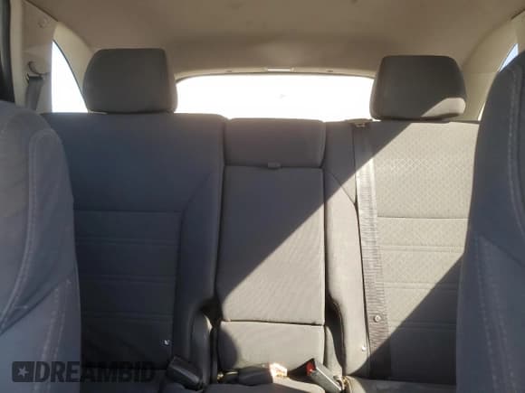 ✅ 2017 Kia Sorento LX • VIN: 5XYPG4A34HG238319 • Лот: 92037895. Опубликован ранее на Copart с пробегом 132 174 миль. Бесплатный доступ к архиву аукционных продаж из США и подробный отчёт об истории автомобиля на DreamBid. Изображение 10.