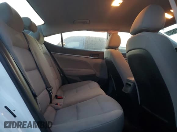 ✅ 2017 Hyundai Elantra Value Edition • VIN: 5NPD84LF1HH018779 • Лот: 92126325. Опубликован ранее на Copart с пробегом 230 142 миль. Бесплатный доступ к архиву аукционных продаж из США и подробный отчёт об истории автомобиля на DreamBid. Изображение 10.