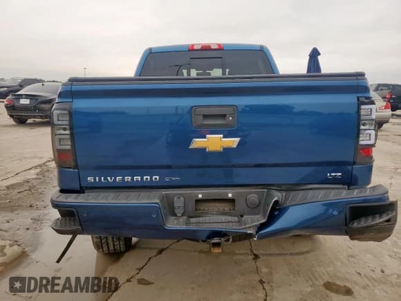 ✅ 2018 Chevrolet Silverado 1500 LTZ • VIN: 3GCUKSEJ6JG133058 • Lot: 59735775. Wystawiony na Copart z przebiegiem 90 944 mil. Bezpłatny archiwum sprzedaży aukcyjnych z USA i szczegółowy raport historii pojazdu na DreamBid. Zdjęcie 6.