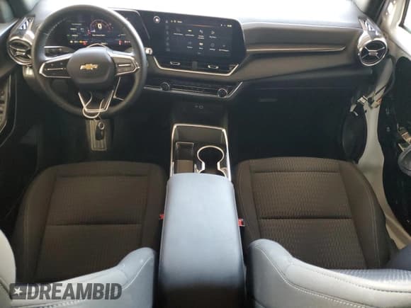 ✅ 2025 Chevrolet Equinox AWD LT • VIN: 3GNAXPEG6SL279224 • Lot: 81560585. Wystawiony na Copart z przebiegiem 19 847 mil. Bezpłatny archiwum sprzedaży aukcyjnych z USA i szczegółowy raport historii pojazdu na DreamBid. Zdjęcie 8.