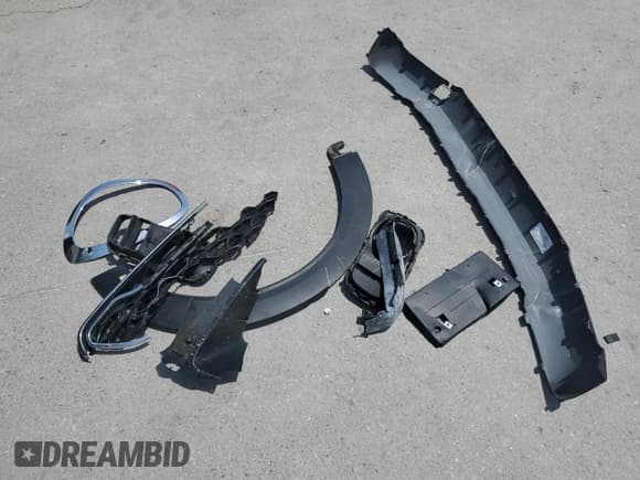 ✅ 2017 MINI Countryman Cooper S • VIN: WMZYT3C39H3D98632 • Lot: 57314325. Listed on Copart with 32,339 mi. Free auction sales archive from the USA and detailed vehicle history report at DreamBid. Image 12.