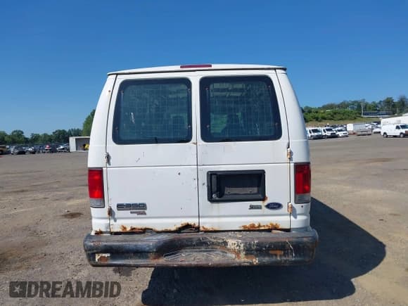 ✅ 2011 Ford Econoline Cargo Commercial • VIN: 1FDSS3EL3BDA71725 • Лот: 42971929. Опубликован ранее на IAAI с пробегом 277 800 миль. Бесплатный доступ к архиву аукционных продаж из США и подробный отчёт об истории автомобиля на DreamBid. Изображение 16.