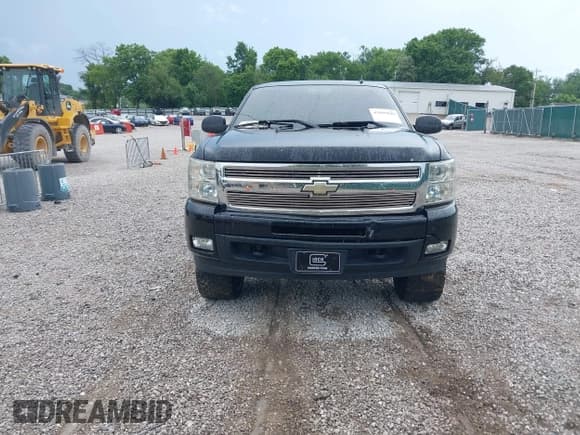✅ 2008 Chevrolet Silverado 1500 LTZ • VIN: 2GCFK13Y081168300 • Lot: 42696049. Listed on IAAI with 183,339 mi. Free auction sales archive from the USA and detailed vehicle history report at DreamBid. Image 12.
