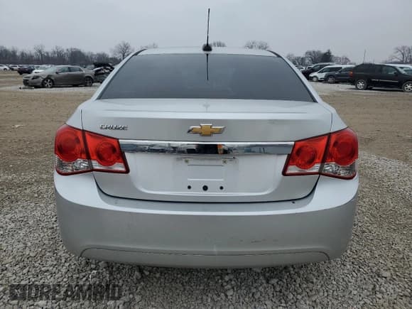 ✅ 2016 Chevrolet Cruze LS • VIN: 1G1PB5SH1G7116231 • Lot: 44238065. Listed on Copart with 133,551 mi. Free auction sales archive from the USA and detailed vehicle history report at DreamBid. Image 6.