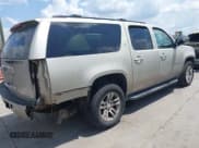 ✅ 2013 Chevrolet Suburban LT • VIN: 1GNSCJE06DR121770 • Lot: 43074095. Wystawiony na IAAI z przebiegiem 240 775 mil. Bezpłatny archiwum sprzedaży aukcyjnych z USA i szczegółowy raport historii pojazdu na DreamBid. Zdjęcie 4.