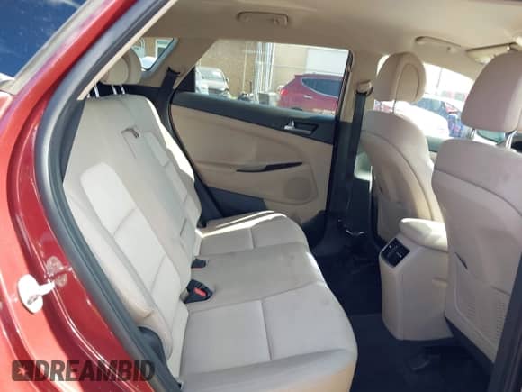 2017 Hyundai Tucson Sport z VIN KM8J3CA26HU472250, wystawiony jako IAAI lot #42591705 z przebiegiem 63 826 mil mil oraz . Historia ofert i sprzedaży dostępna na DreamBid. Obrazek 8.