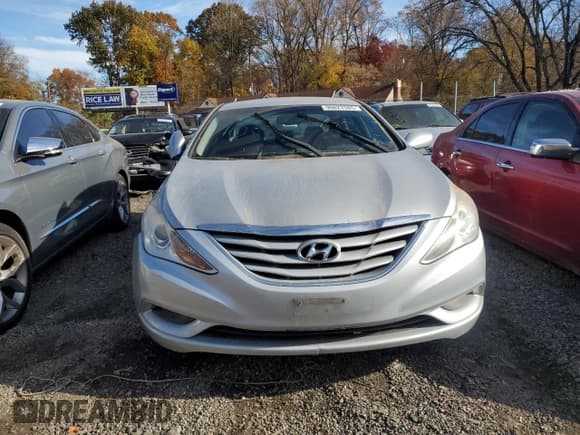✅ 2012 Hyundai Sonata GLS • VIN: 5NPEB4AC4CH342252 • Lot: 90823385. Listed on Copart with 145,214 mi. Free auction sales archive from the USA and detailed vehicle history report at DreamBid. Image 5.